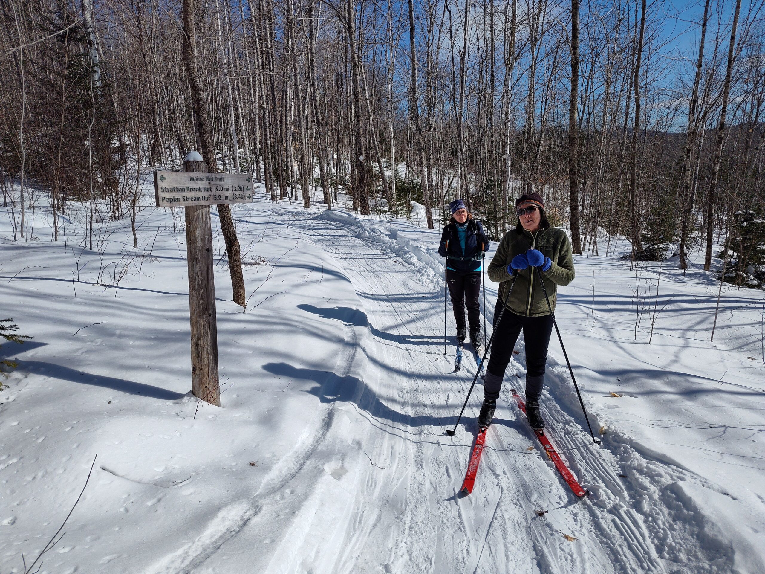 Skiers on Crommett's Overlook Trail.